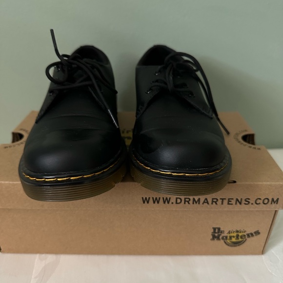 Dr. Martens AirWair Softy T Lace up Shoes. - Picture 7 of 9